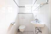 Gäste-WC im Erdgeschoss - 