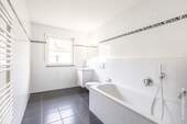 Badezimmer im OG - 