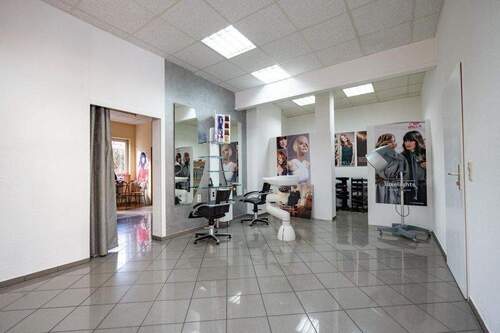 Innenräume - Gewerbeobjekt (Büro, Produktion, Verkauf) in Wehr zum Kaufen