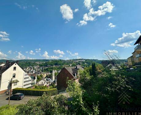 Außenansicht 02 - 7 Zimmer Einfamilienhaus zum Kaufen in Idar-Oberstein