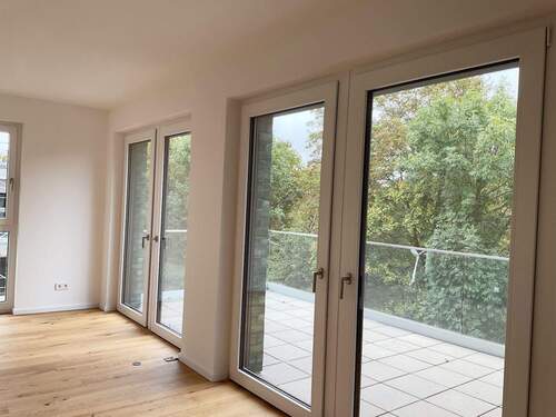 Wohnen Zug. Terrasse - 5 Zimmer Etagenwohnung zur Miete in Hannover