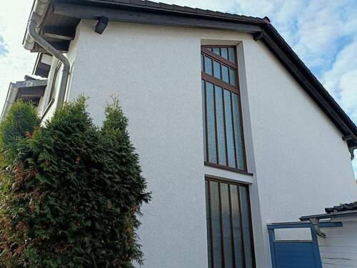 Die Aussenansicht (1).jpg - 4 Zimmer Etagenwohnung zum Kaufen in Groß-Gerau