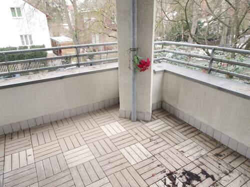 Überdachte Loggia für entspannte Stunden - 