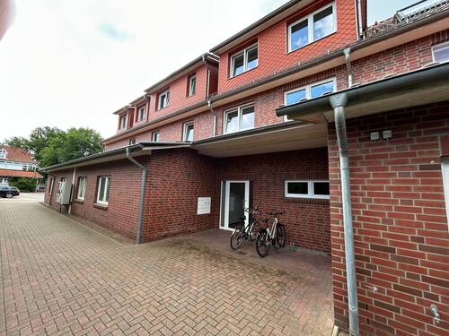 Zugang Wohngebäude - 2 Zimmer Etagenwohnung zum Kaufen in Heeslingen