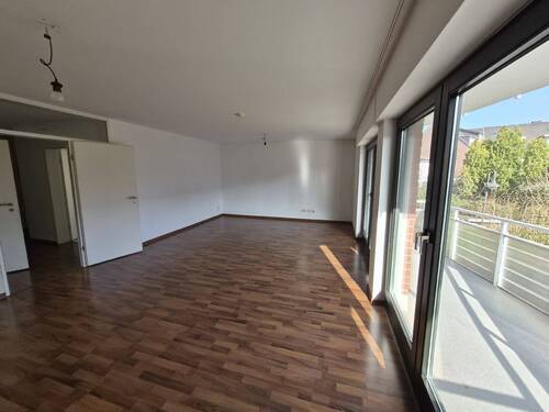 Wohnbereich - 3 Zimmer Etagenwohnung zum Kaufen in Kaarst