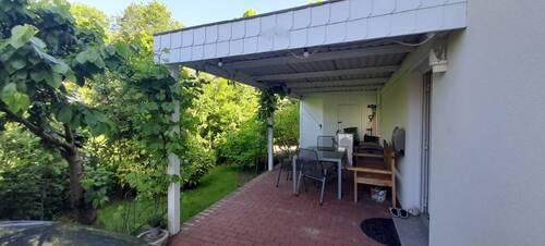 Carport - 5 Zimmer Doppelhaushälfte in Rostock