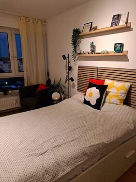 Bild 1 - Möbelierte, renovierte 1-Zimmer-Wohnung mit Tiefgaragenstellplatz