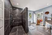 Badezimmer/Dusche - 