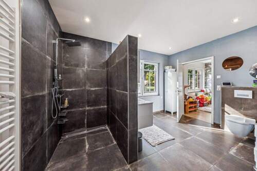 Badezimmer/Dusche - 