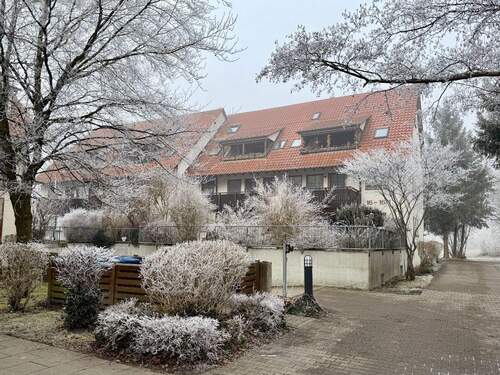 Außenansicht - Gemütliche 3-Zimmer-Wohnung mit Balkon in idyllischer Lage