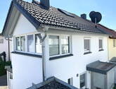 Nord-West-Ansicht - Bezugsfertige Doppelhaushälfte mit Terrasse, Garage, Loggia 