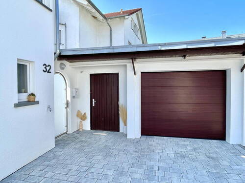 Stellplatz und Garage - Doppelhaushälfte mit 101,00 m² in Aalen zum Kaufen