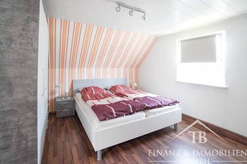 Schlafzimmer DG - 
