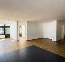 GÄRTRINGEN: Großzügig Wohnen und Sonnenlicht satt