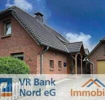 Hübsches und gepflegtes Einfamilienhaus mit massiver Garage und Vollkeller - Flensburg Weiche