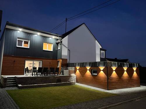 Rück-Gartenansicht 3 - Reduziert!: Einziehen wie im Neubau: Großzügiges, luxuriöses Wohnen auf über 300m² Wohnfläche!