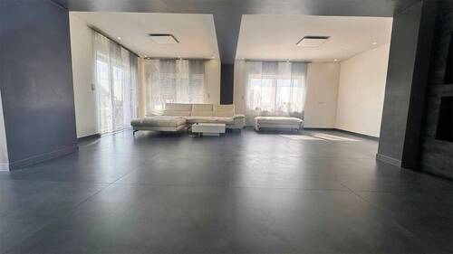 Lichtdurchfluteter Wohnbereich - 