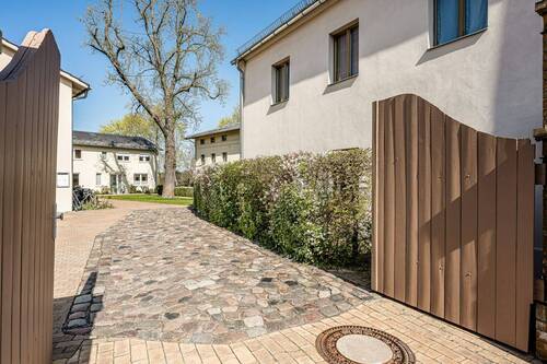 Hofeinfahrt - 