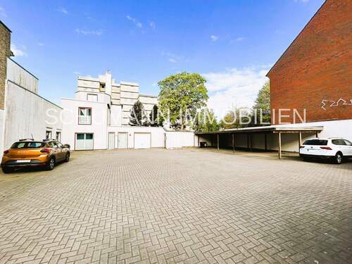 Parkplätze,Ansicht Einliegerwhg, Garage - 