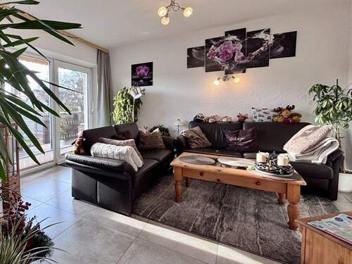 Wohnbereich mit Gartenzugang - 