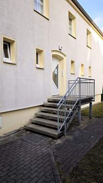 Hauseingang - 1 Zimmer Mehrfamilienhaus, Wohnhaus in Dresden