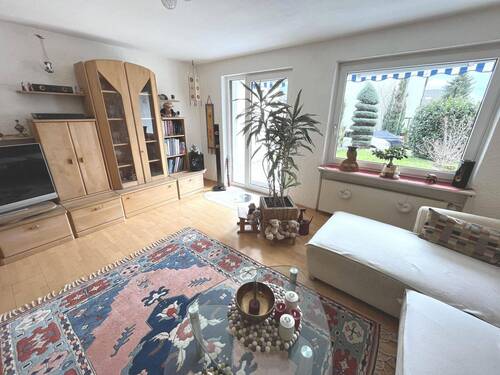 Wohnzimmer-EG - 5 Zimmer Reihenmittelhaus zum Kaufen in Renningen