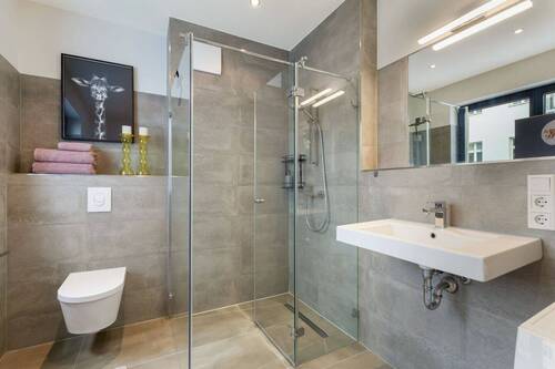 Modernes Duschbad - 