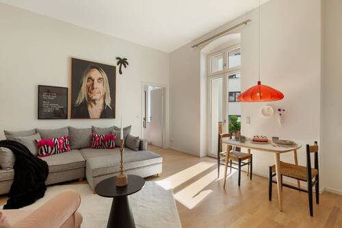 Wohn-/Essbereich - Moderne 2-Zimmer-Neubauwohnung mit gemütlichem Balkon in beliebter Lage von Friedrichshain
