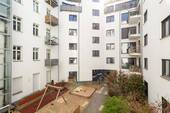 Innenhof/Spielplatz - 
