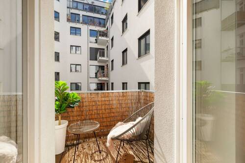 Gemütlicher Balkon - 2 Zimmer Etagenwohnung zum Kaufen in Berlin