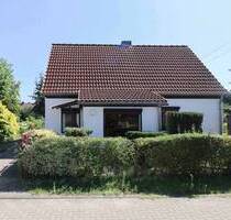 Modernisierungsbedürftiges EFH mit 5 Zimmern, großem Grundstück und sofort bezugsfrei - Rüdersdorf bei Berlin