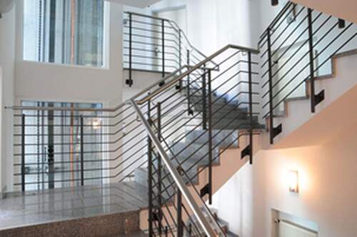 Treppenhaus - Büro mit 220,00 m&sup2; in Würzburg zum Kaufen