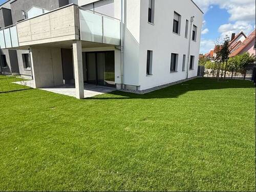 Großzügiger Gartenanteil für Wohnung 4B - Das JahnCarré in Roßtal - bereits fast fertiggestellt!