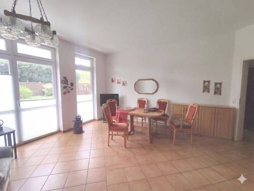 Wohnzimmer - 3 Zimmer Etagenwohnung zum Kaufen in Boppard-Buchholz