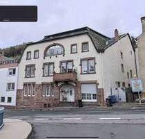 MIETKAUF MÖGLICH! Hochgelegenes vollvermietetes 3-Familienhaus im Zentrum von Kyllburg