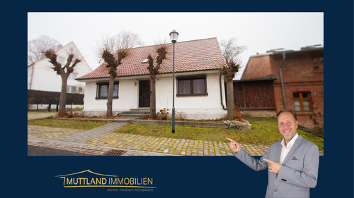 Hausansicht - Idyllisch & Zentral: Doppelhaushälfte auf Rügen mit perfekter Lage