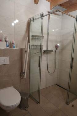 Bad mit Dusche.JPG - 