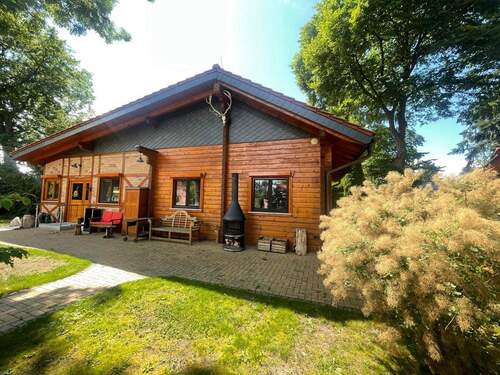 Hausansicht.jpeg - Außergewöhnliches Hausensemble auf Traumgrundstück