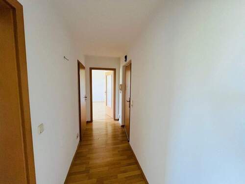 Flur - 2 Zimmer Etagenwohnung zur Miete in Döbeln