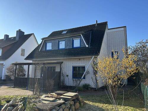 Ansicht Nord-Ost - 5 Zimmer Einfamilienhaus zum Kaufen in Zeven