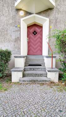 Hauseingang - Etagenwohnung mit 52,00 m² in Berlin zum Kaufen