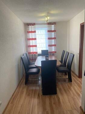 Essbereich mit Zugang zur Küche - 4 Zimmer Etagenwohnung in Garbsen