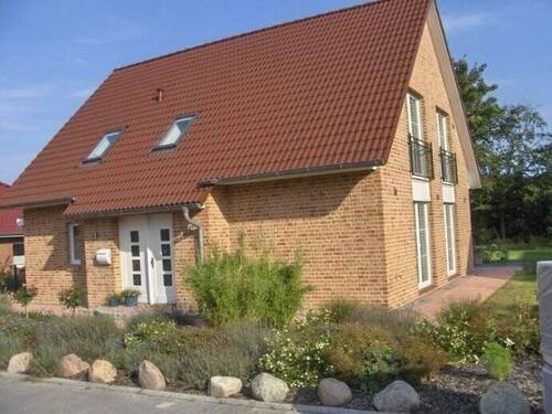 Gebäudeansicht - 5 Zimmer Einfamilienhaus zum Kaufen in Schönberg (Holstein)