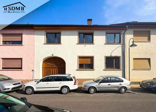 03_Aussenansicht.jpg - 5 Zimmer Einfamilienhaus in Philippsburg