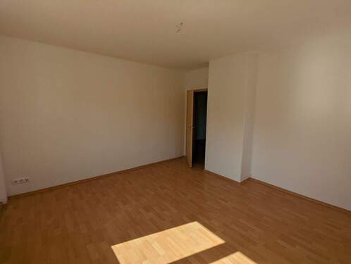 Zimmer - Etagenwohnung mit 59,20 m² in Plauen zur Miete