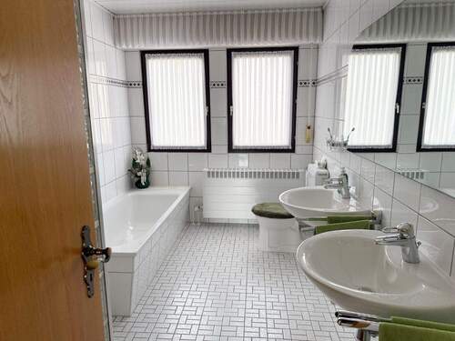 Badezimmer Bild 1 - 