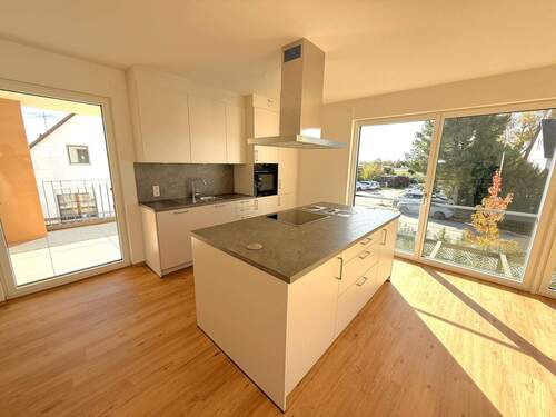 Einbauküche (1) - Etagenwohnung mit 108,00 m² in Möhrendorf zur Miete