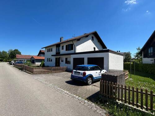 Frontansicht - 7 Zimmer Mehrfamilienhaus, Wohnhaus zum Kaufen in Landsberg