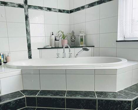 Betreiberwohnung Bad - 