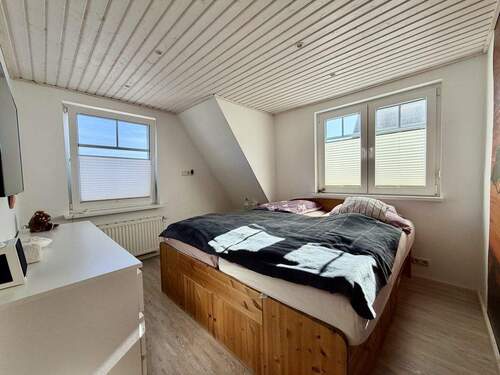 Schlafzimmer 2 Dachgeschoss - 